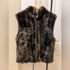 Black Mountain Outdoor Faux Fur Vest Dark Brown, Size L